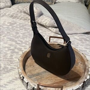 Tommy Hilfiger Black Shoulder Bag